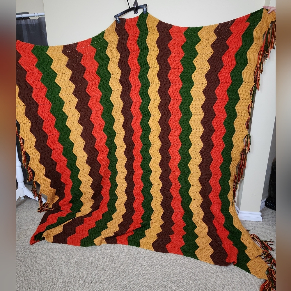 Large Vintage Fall Colored Afghan Blanket Chevron Pattern Tassels 40+ Years Old